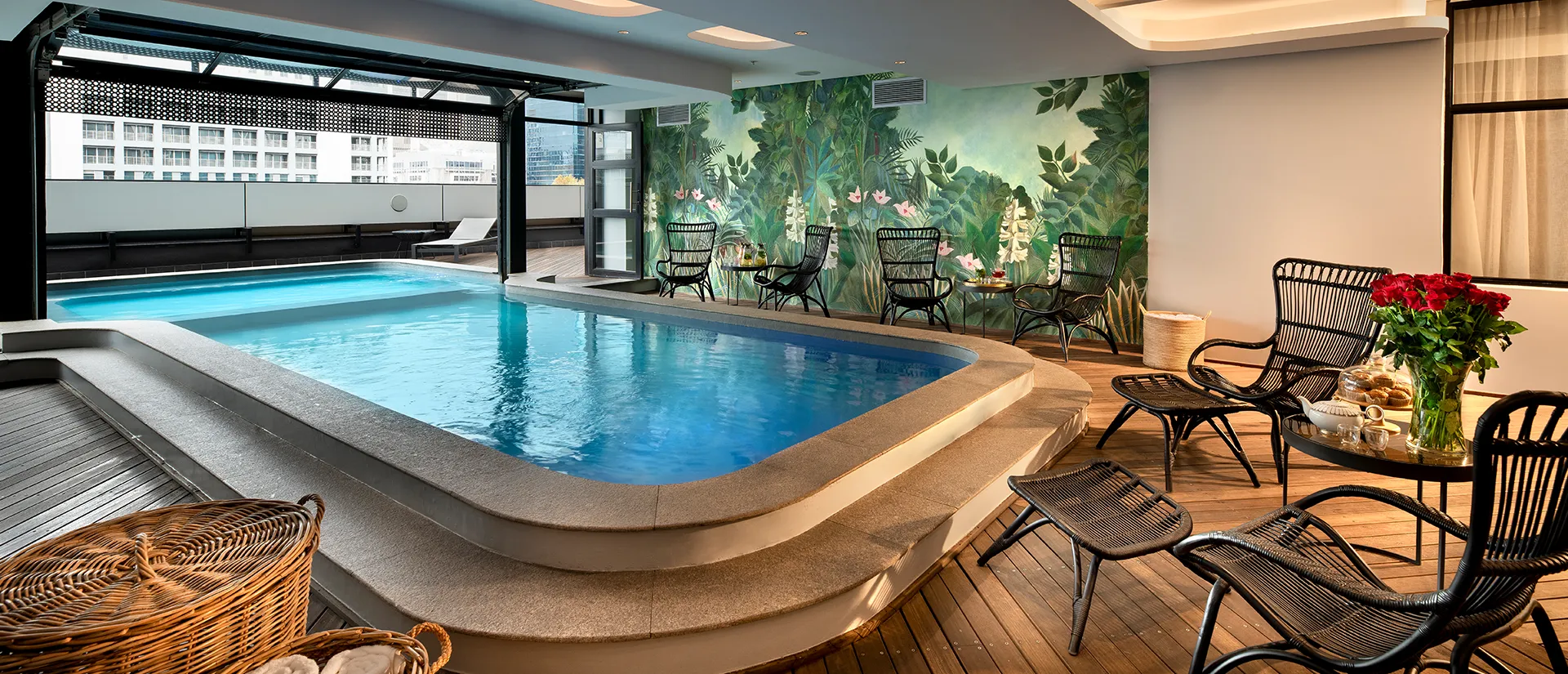 Way to Spa and Pool